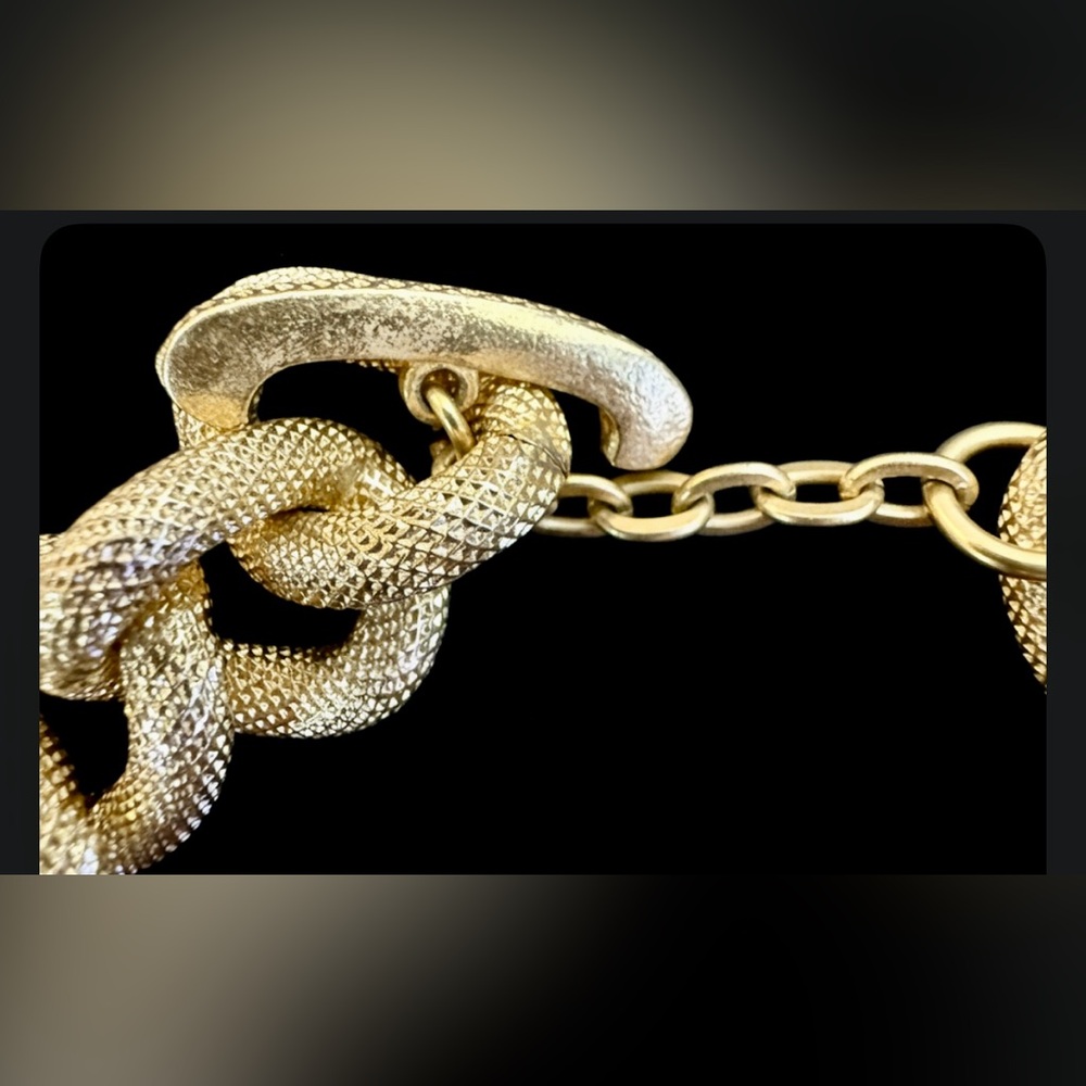 Vintage 80s Gold Tone Curb Chain Necklace 24” & Bracelet 8” Set - Picture 8 of 9